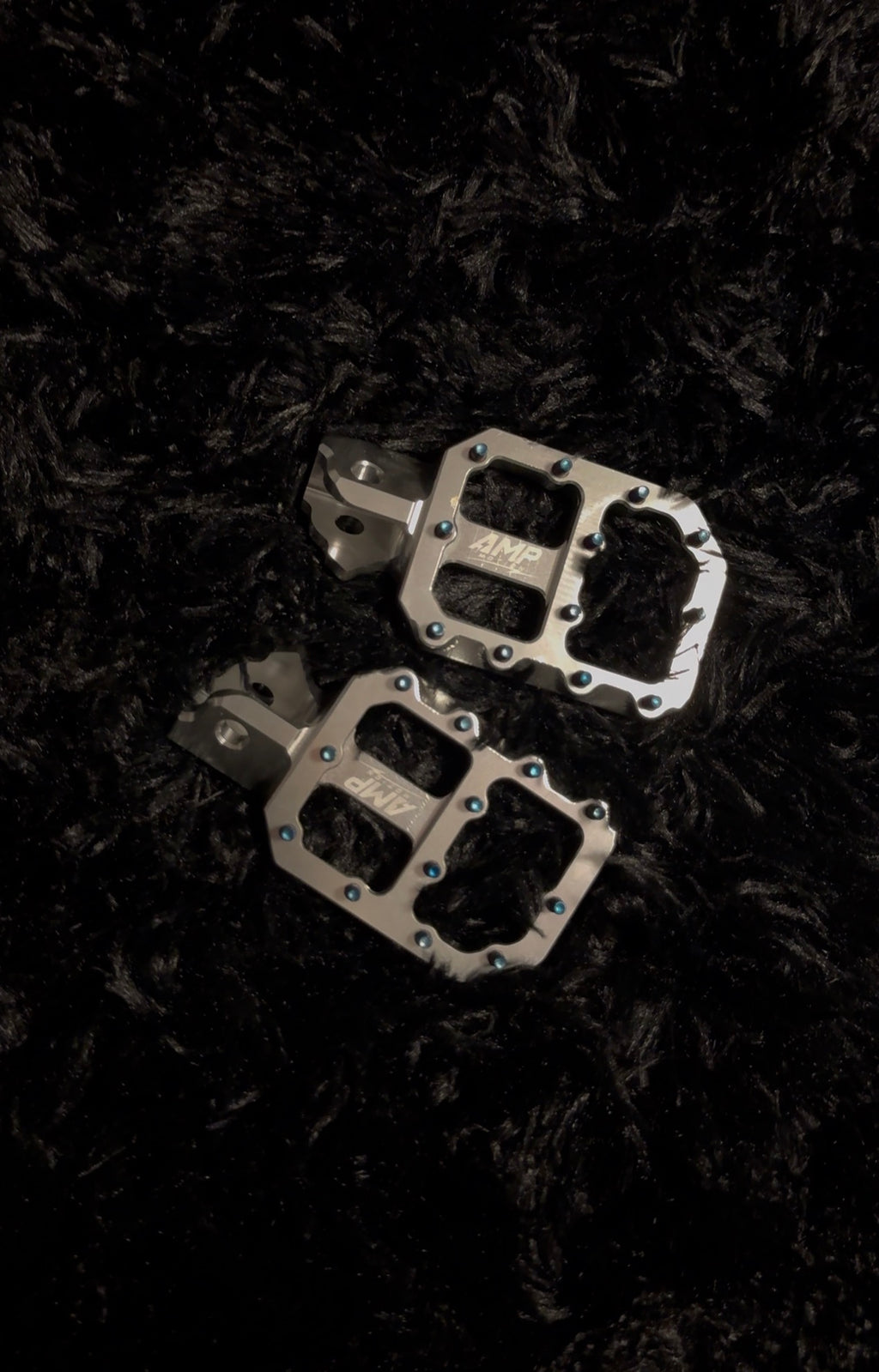 Aluminum pegs